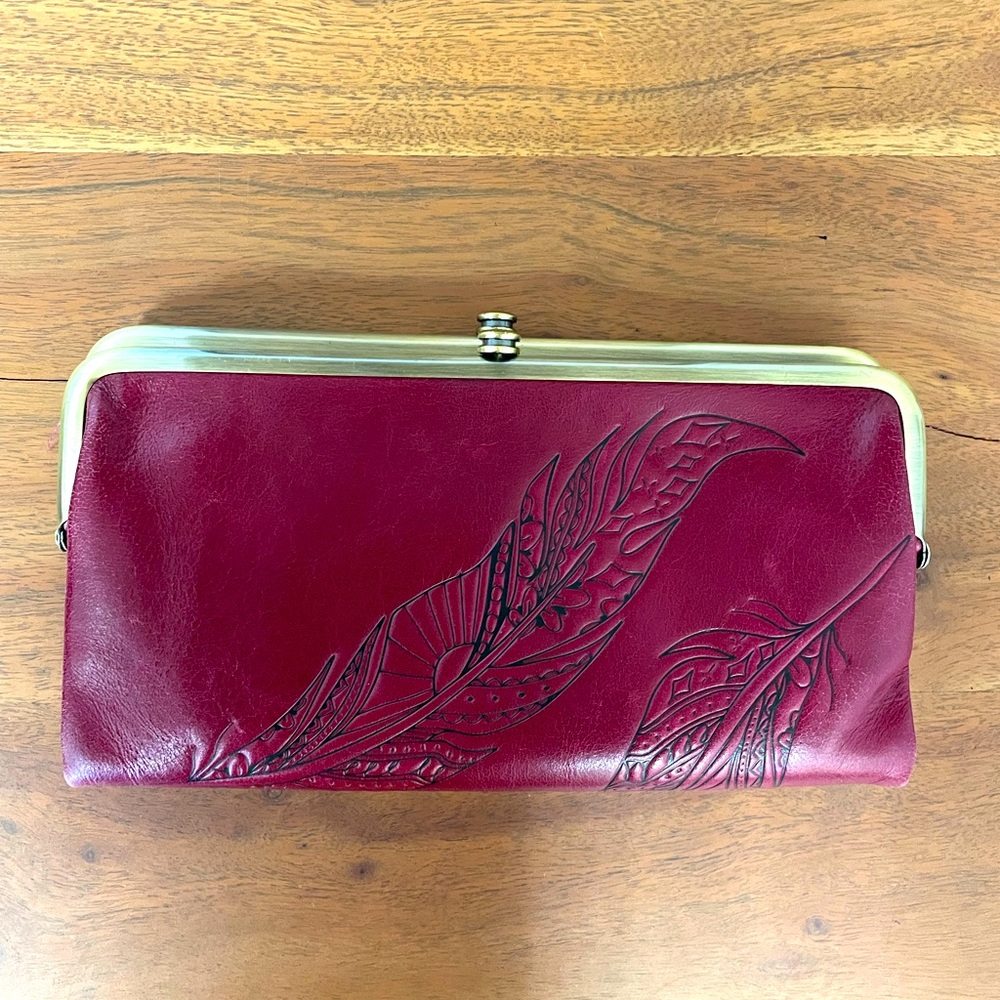 COPY - HOBO Lauren Clutch